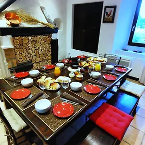 Bed & Breakfast Au Dessus De Parady